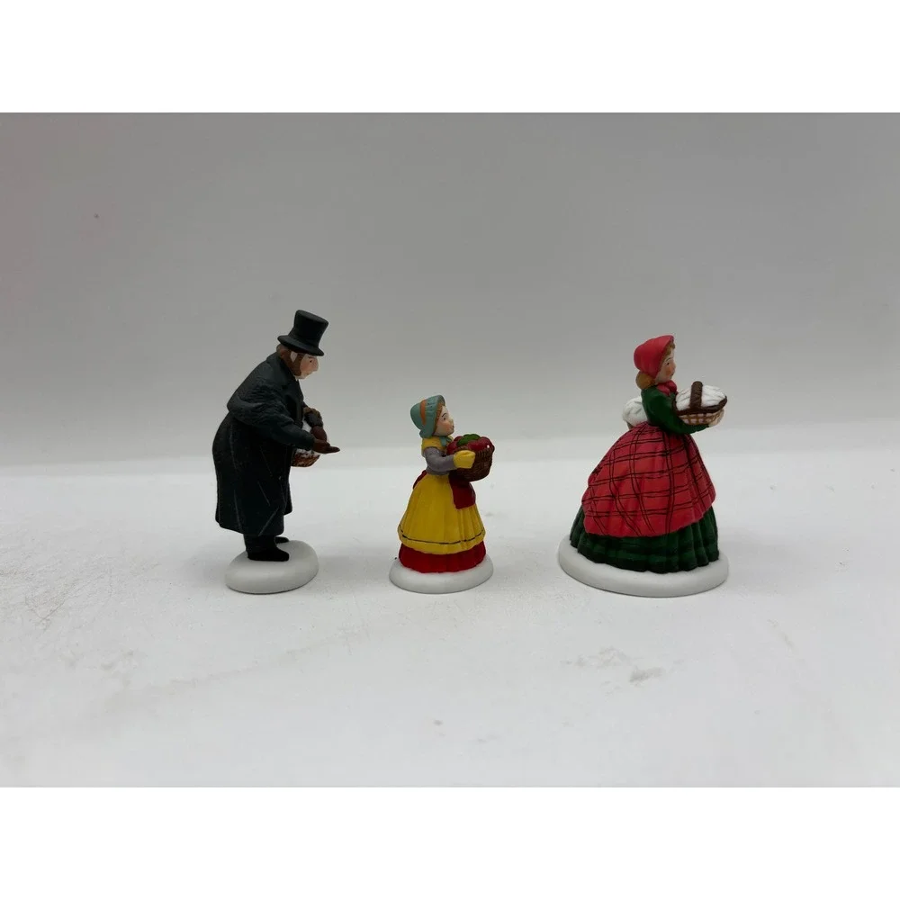 Department 56 1997 Vintage Heritage Village The Spirit Of Giving Set of 3 58322